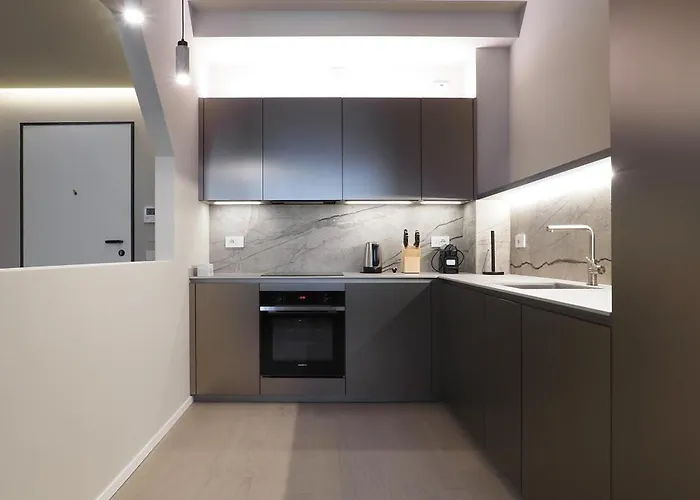 Duomo Luxury Xii 아파트 *